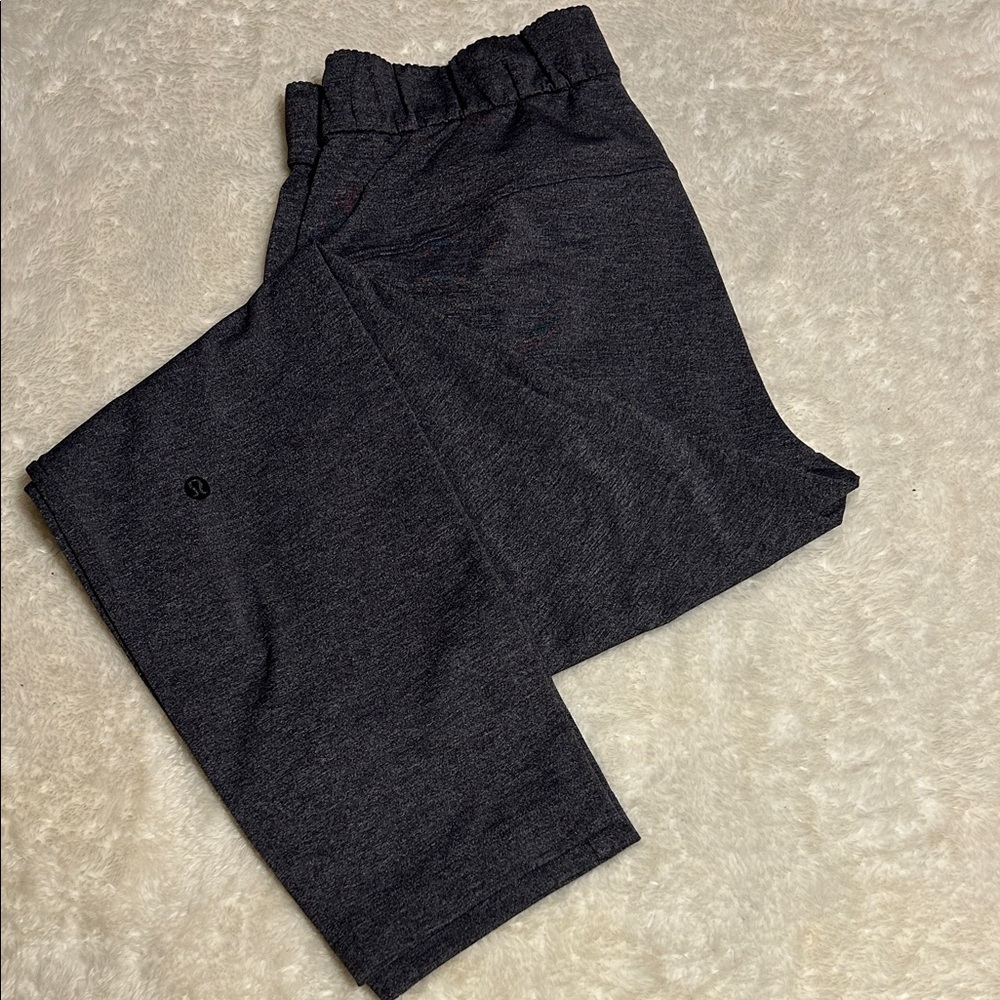Lululemon On the Fly 28” Pants Heathered Black size 4 EUC